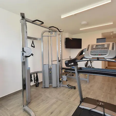 5 Bedroom Pet Friendly In Omis